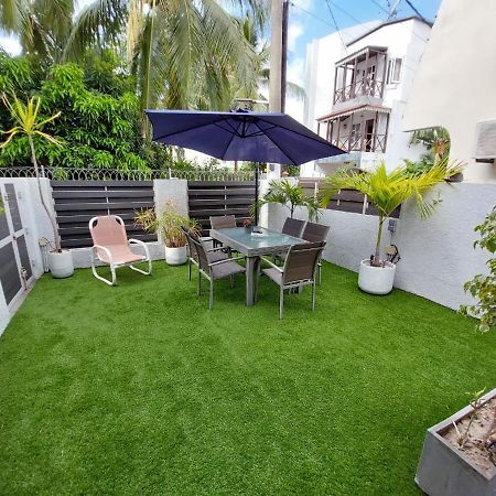 Villa Bienvenue Beachfront House Flic en Flac Bagian luar foto