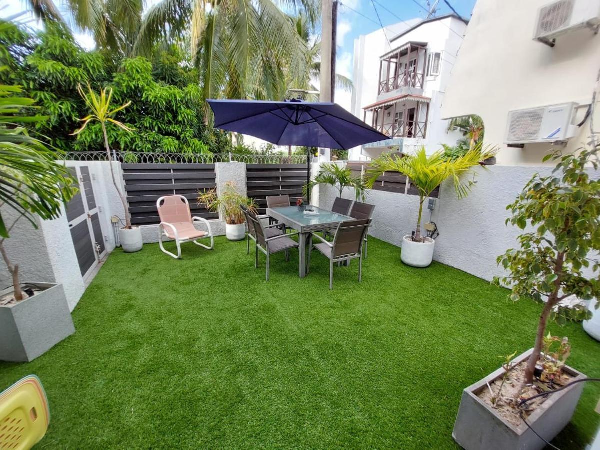 Villa Bienvenue Beachfront House Flic en Flac Bagian luar foto
