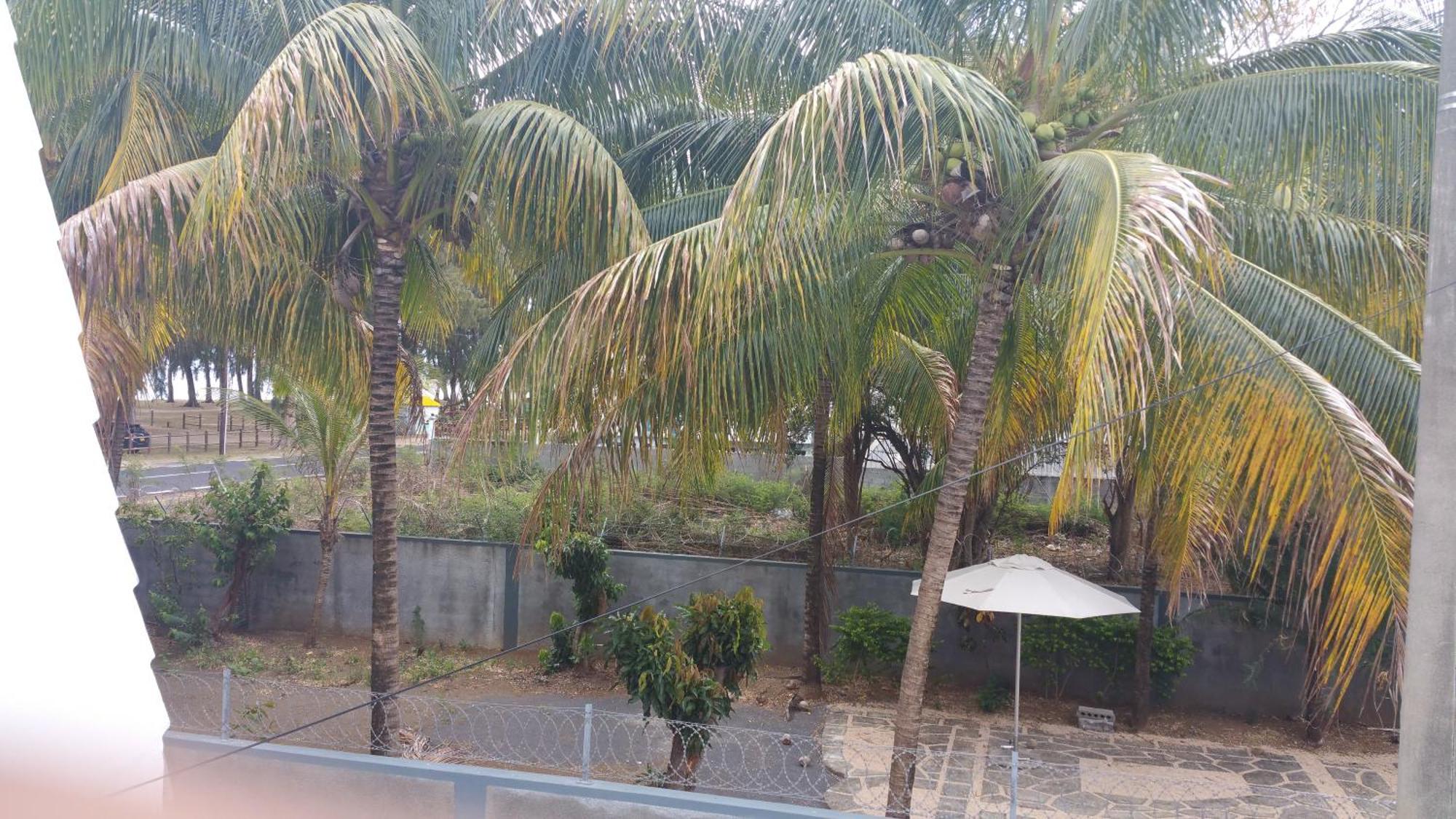 Villa Bienvenue Beachfront House Flic en Flac Bagian luar foto
