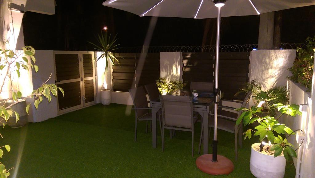 Villa Bienvenue Beachfront House Flic en Flac Bagian luar foto