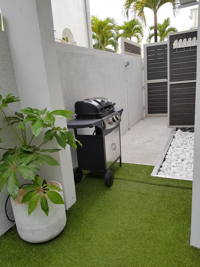 Villa Bienvenue Beachfront House Flic en Flac Bagian luar foto